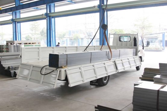 nk490sl trọng tải hàng: 1.800kg