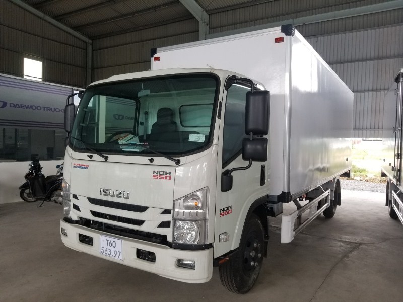 ISUZU thùng 6m2 5 tấn sử dụng kinh doanh hoặc chở hàng thuê