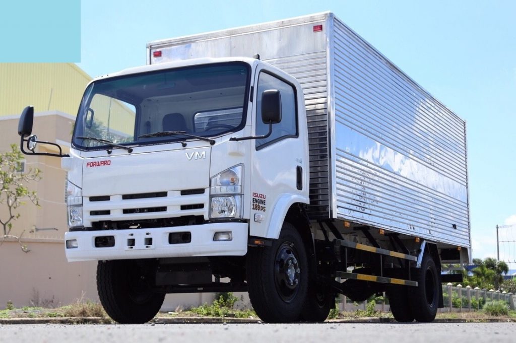 Isuzu Vĩnh Phát chuyên cung cấp các dòng xe chất lượng Xe-duoc-lap-rap-tai-nha-may-Vinh-Phat-cua-Viet-Nam-1024x681